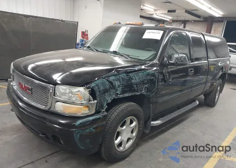 2004 GMC Sierra 1500 Denali z USA, uszkodzony, nr VIN 2GTFK69UX41182653